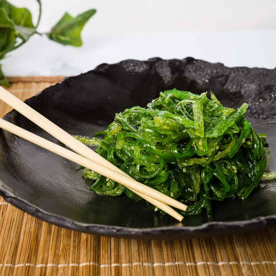 14. ALGHE WAKAME