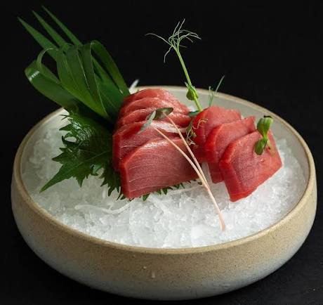 277 SASHIMI TONNO 12pz
