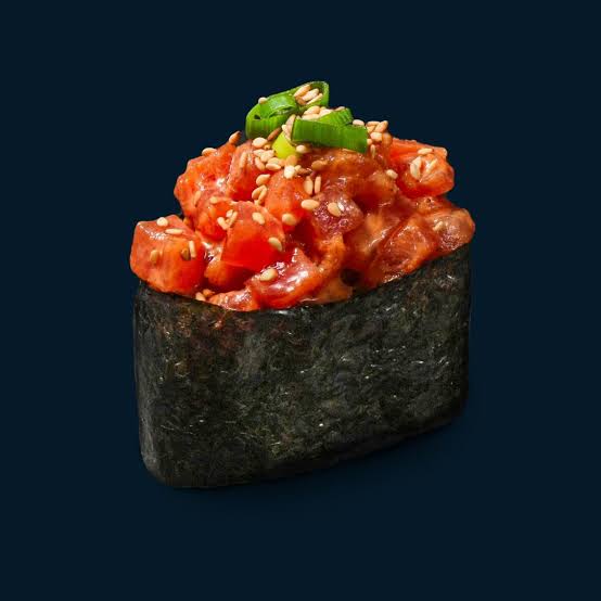 251 GUNKAN SPICY MAGURO