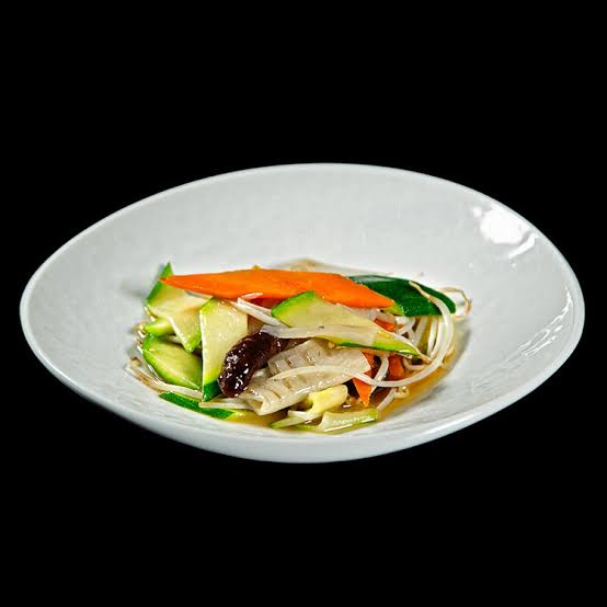 621. VERDURE MISTE SALTATE