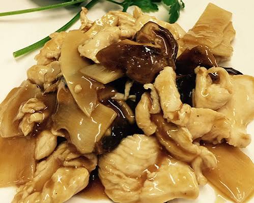 551. POLLO BAMBÙ E FUNGHI