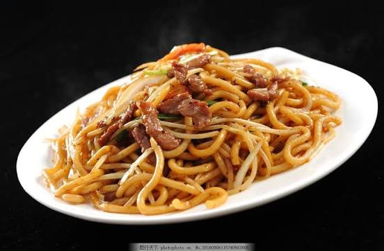517. YAKI UDON & POLLO