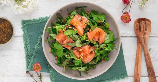 52. SASHIMI SALADA (insalata e pesci misti)