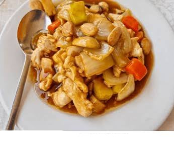 550. POLLO ALLE MANDORLE